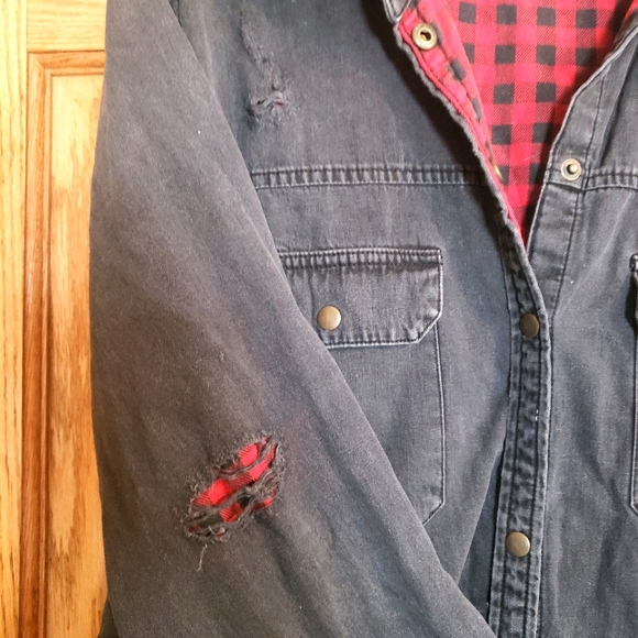 American Eagle Black Jean Jacket - Picture 4 of 6